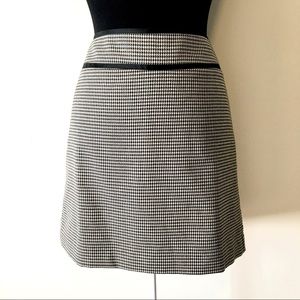Pencil skirt in houndstooth from LOFT